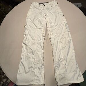 Burton Women’s White Stow Cargo Snowboard Pants waterproof